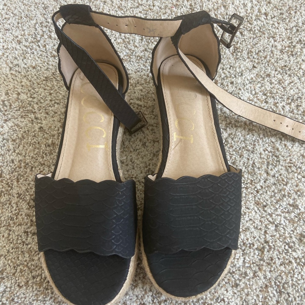 BLACK PLATFORM SHOES